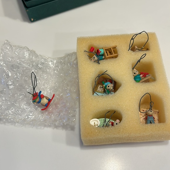Hallmark miniature ornaments - Picture 4 of 4
